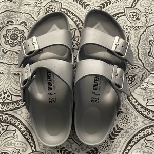 Ladies Arizona Birkenstocks Size 6